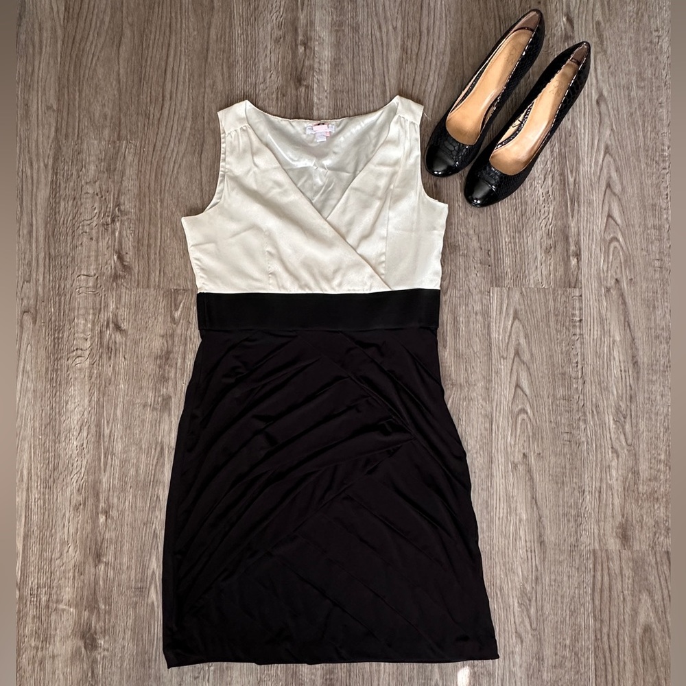 New York & Company size M black & white fancy dress WITH size 9 NYC snake heel